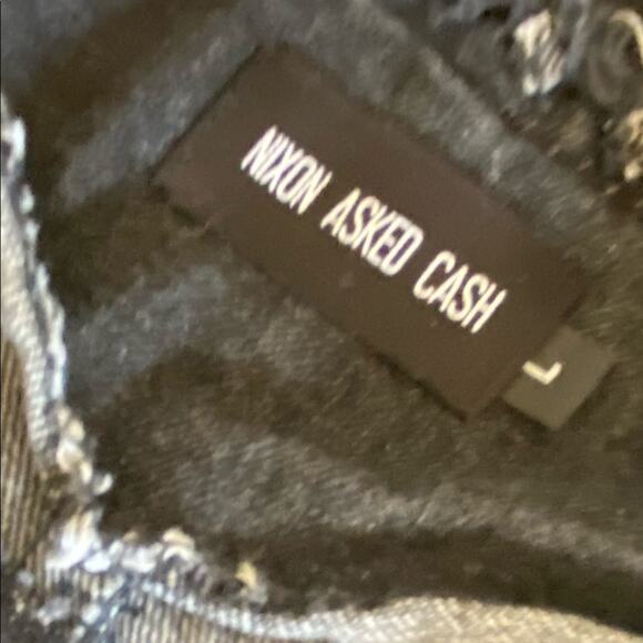Nixon Asked Cash Black Distressed Denim Jacket with Raw Edge Design - Picture 6 of 7